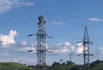 CELEC repotencia red de telecomunicaciones en l&iacute;nea de transmisi&oacute;n en la Costa