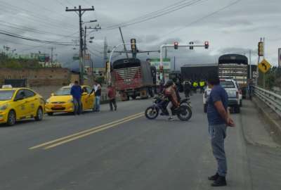 La ma&ntilde;ana de este 26 de octubre del 2023, los transportistas pesados protagonizaron una paralizaci&oacute;n en Carchi. 