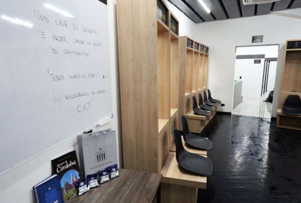 Talleres dej&oacute; este mensaje en el camerino de Barcelona