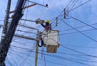 Seg&uacute;n el Gobierno, los cortes de luz del sector industrial se suspenden el 1 de enero