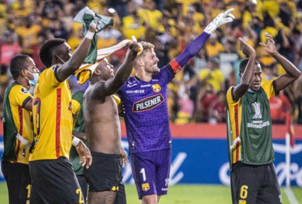 Barcelona acumul&oacute; $900.000 por clasificar a la segunda fase de Libertadores