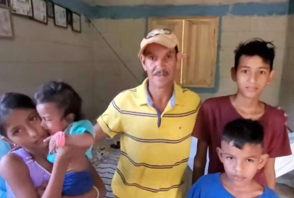 Wilmer Medina junto a su familia