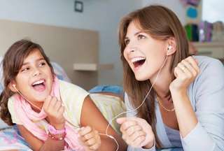 5 canciones modernas para dedicarle a mam&aacute; por su d&iacute;a