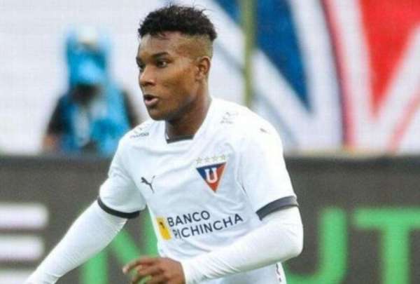 &Oacute;scar Zambrano puede jugar en LigaPro