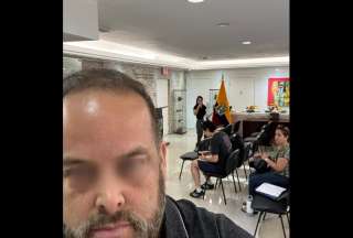 Xavier J. se present&oacute; en el consulado de Miami