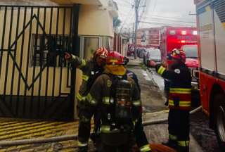 Incendio de una vivienda en El Inca deja una persona fallecida