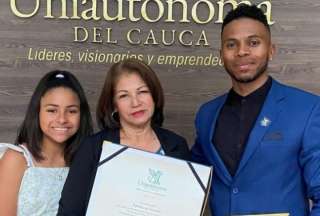 La peculiar dedicatoria para su padre durante la graduaci&oacute;n