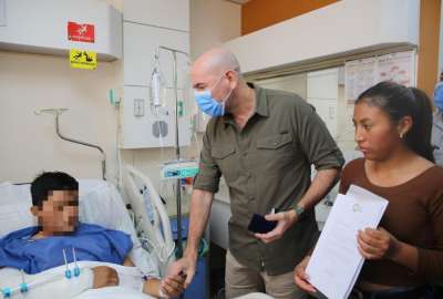 El ministro de Defensa, Giancarlo Loffredo, visit&oacute; a los soldados heridos en combate con la organizaci&oacute;n delictiva "Gatos Secos".