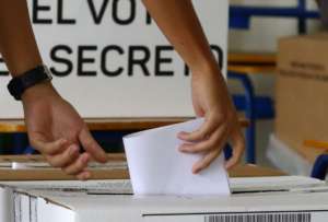 Dos personas fueron detenidas por supuestamente perpetrar actos il&iacute;citos durante la segunda vuelta electoral. 