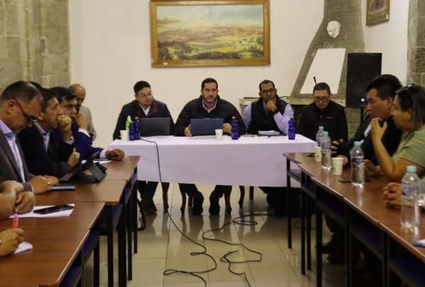 Gobierno y transportistas logran acuerdos preliminares