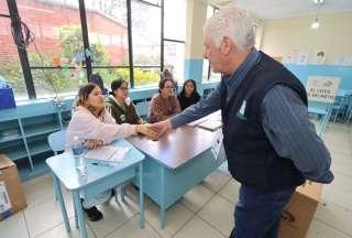 Elecciones 2025: Se cierran los recintos electorales en Ecuador