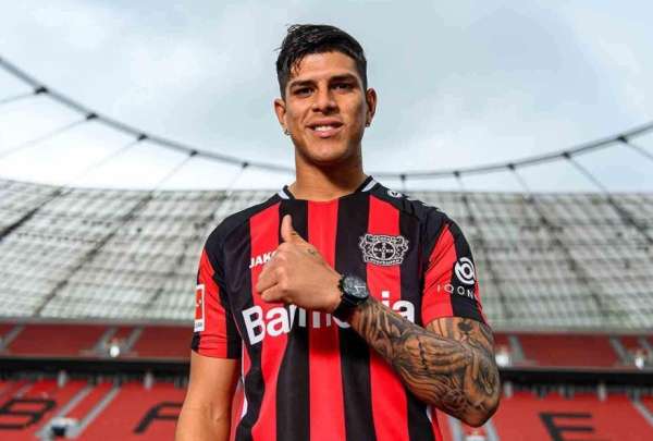 Bayer Leverkusen contrat&oacute; un nuevo defensa central