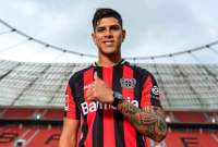 Bayer Leverkusen contrató un nuevo defensa central