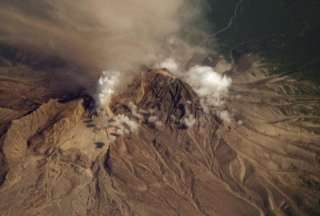 Volc&aacute;n ruso Shiveluch, parte del Cintur&oacute;n de Fuego del Pac&iacute;fico, mantiene actividad alta&nbsp;