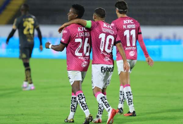 Independiente del Valle obtuvo m&aacute;s ventaja en el liderato de la LigaPro, tras su triunfo sobre Aucas.