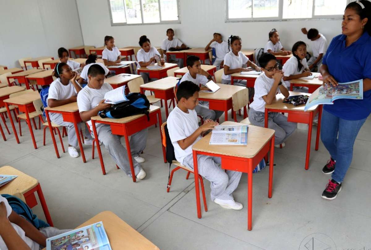 La decisión de eliminar la pérdida de año lectivo a los niños aplica desde el año lectivo 2024-2025. 