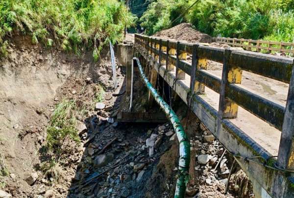 El Gobierno Nacional repar&oacute; la infraestructura afectada por un deslave en la v&iacute;a Ba&ntilde;os-Puyo.