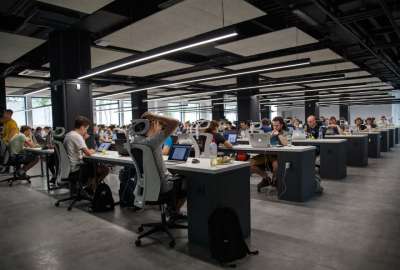 Trabajadores ingleses est&aacute;n "contentos" con la semana laboral de cuatro d&iacute;as
