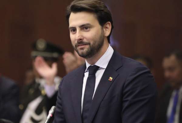 Niels Olsen, presidente de la Asamblea Nacional, calific&oacute; como "circo" el intento de apelar su Presidencia. 