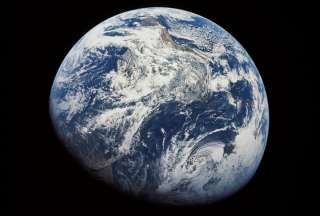 Revelan im&aacute;genes de la Tierra vista desde el espacio