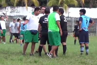 Hinchas de un club de Per&uacute; agredieron al juez central en la Copa Per&uacute;
