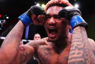 Michael Morales entr&oacute; al "top 10" de la UFC
