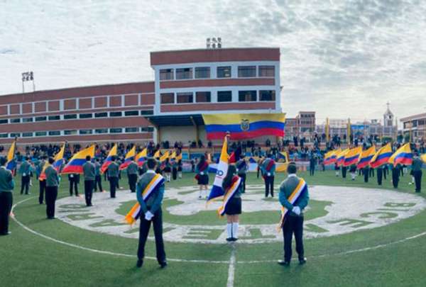 As&iacute; se llevar&aacute; a cabo el Juramento a la Bandera en los planteles.