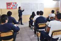 El Ministerio de Educación señaló que los cambios de horarios en las jornadas vespertina y nocturna se mantienen.