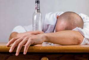 Ministerio de Salud mantiene vigilancia activa frente a nuevos casos por intoxicaci&oacute;n por licor adulterado