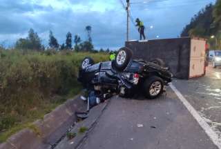 Quito: Dos fallecidos y cierre total de la Avenida Sim&oacute;n Bol&iacute;var