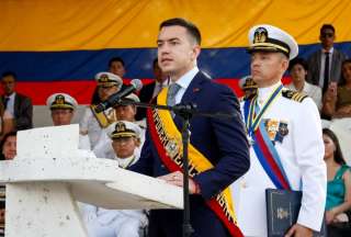 Presidente Noboa lider&oacute; ceremonia de graduaci&oacute;n de oficiales de la Armada