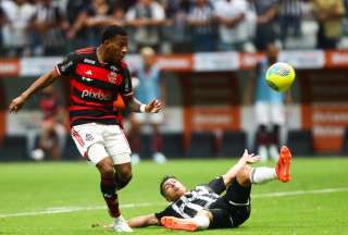 VIDEO: As&iacute; vivieron el golazo de Gonzalo Plata en el banco de Flamengo