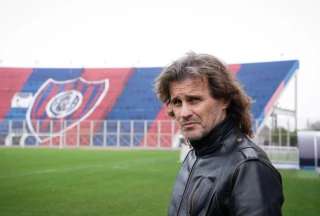 Anecd&oacute;tico: Rub&eacute;n Dar&iacute;o Ins&uacute;a se retir&oacute; de la cancha por una curiosa raz&oacute;n