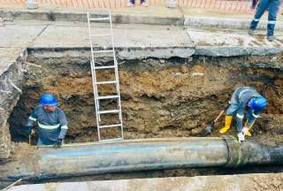 Guayaquil: Interagua suspende el servicio de agua potable debido a la reparaci&oacute;n de una fuga