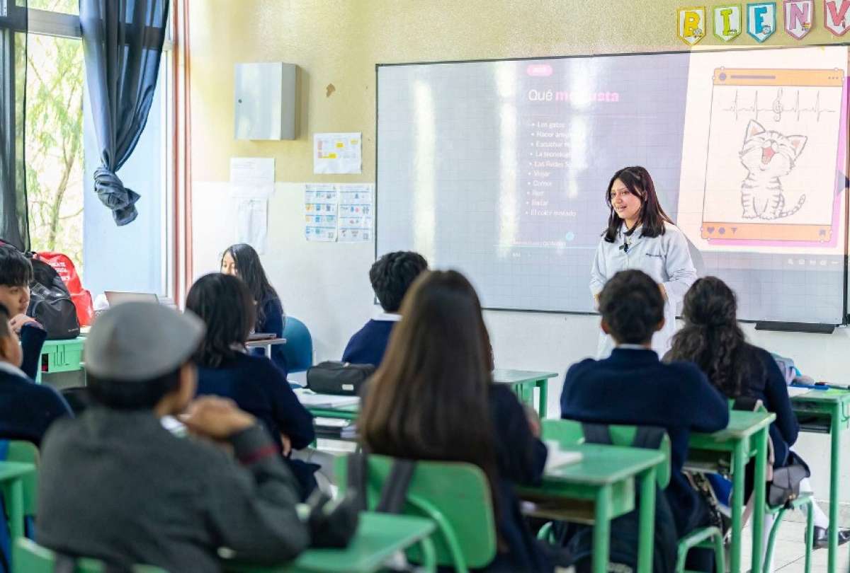 El Ministerio de Educación confirmó que el inicio de año escolar en Esmeraldas se aplazó debido al sismo. 