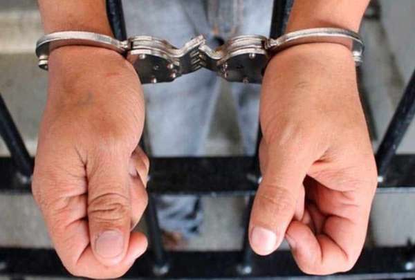 Tres presuntos "Chonekillers" fueron detenidos al tratar de extorsionar a dos personas