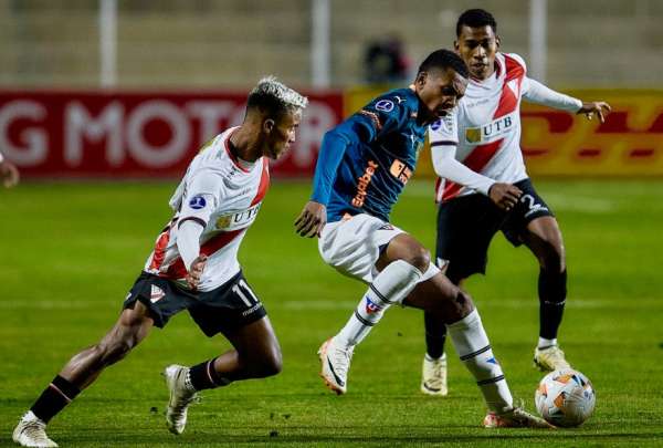 Liga de Quito jugar&aacute; con Lan&uacute;s