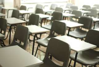Acusan a una maestra de mantener relaciones &iacute;ntimas con una alumna