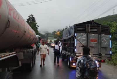  El Ministerio de Transporte y Obras P&uacute;blicas cerr&oacute; la v&iacute;a Quinind&eacute; Esmeraldas por un asentamiento en la v&iacute;a.&nbsp;
