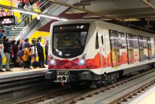 Alrededor de 65.000 personas viajaron en el Metro de Quito, el primer d&iacute;a de operaciones