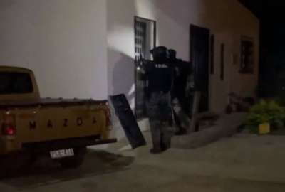 Esto fue lo que se encontr&oacute; en un centro de almacenamiento de armas de &ldquo;Los Choneros&rdquo;: armas, municiones y m&aacute;s. 