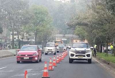 Desde el 30 de noviembre del 2023 el carril izquiedo de la Sim&oacute;n Bol&iacute;var y Autopista Rumi&ntilde;ahui se cerrar&aacute; en horarios establecidos.