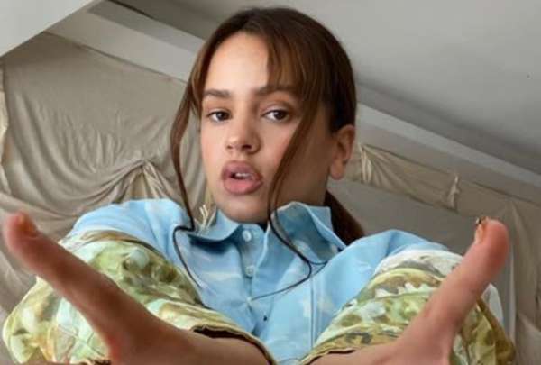 Rosal&iacute;a se pronuncia sobre su ruptura amorosa con Rauw Alejandro