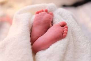 Abandonan a un beb&eacute; dentro de una caja de zapatos