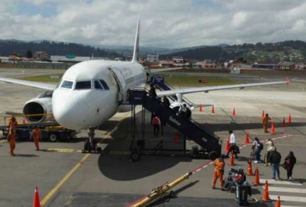 Los viajeros deben tener consideraciones al momento de viajar al exterior.
