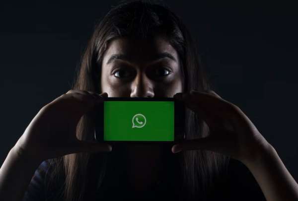 WhatsApp trabaja en una opci&oacute;n nueva para los 'estados' de la aplicaci&oacute;n
