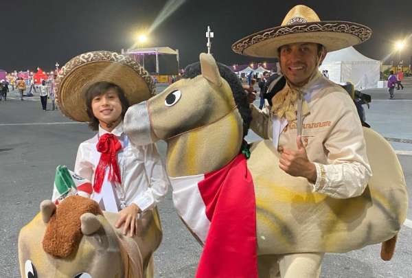 Aficionados de M&eacute;xico se vuelven tendencia por sus ocurrencias