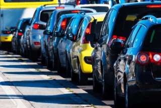 Tr&aacute;fico vehicular en el ingreso a Quito es causa de trabajos en las v&iacute;as