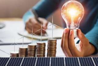 Francia eval&uacute;a invertir en energ&iacute;a renovable en Ecuador
