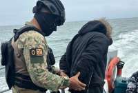 Ocho personas presuntamente vinculadas a "Los Lobos" fueron aprehendidos por la Armada.